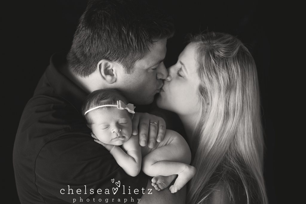 Newborn photos by Chelsea Lietz Photography | San Antonio baby photos