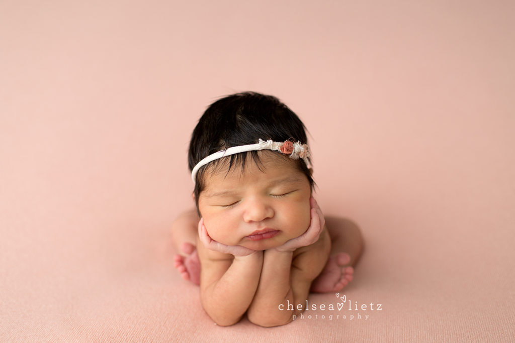 Newborn photos by Chelsea Lietz Photography | San Antonio baby photographer